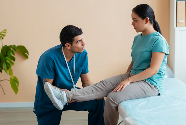 How Knee Pain Non Surgical Treatment Helps You Stay Active 